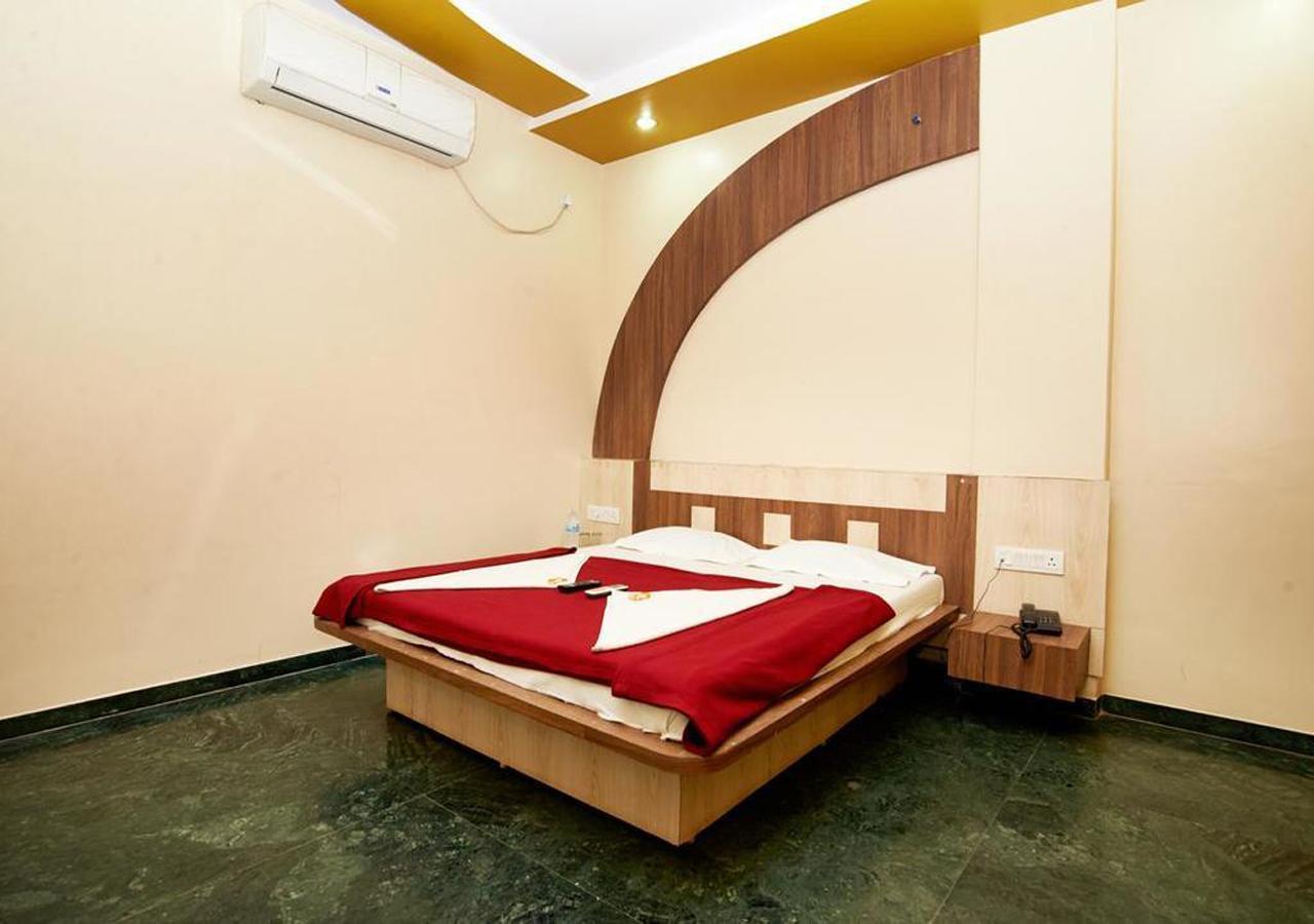 Hotel Three G Shirdi Zewnętrze zdjęcie