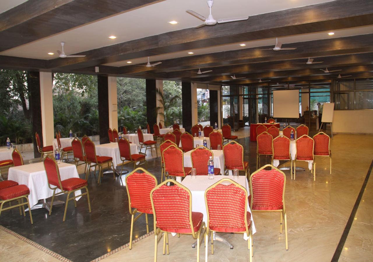 Hotel Three G Shirdi Zewnętrze zdjęcie