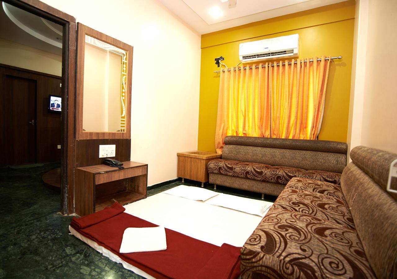 Hotel Three G Shirdi Zewnętrze zdjęcie