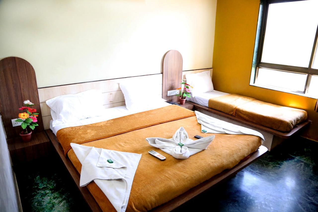 Hotel Three G Shirdi Zewnętrze zdjęcie